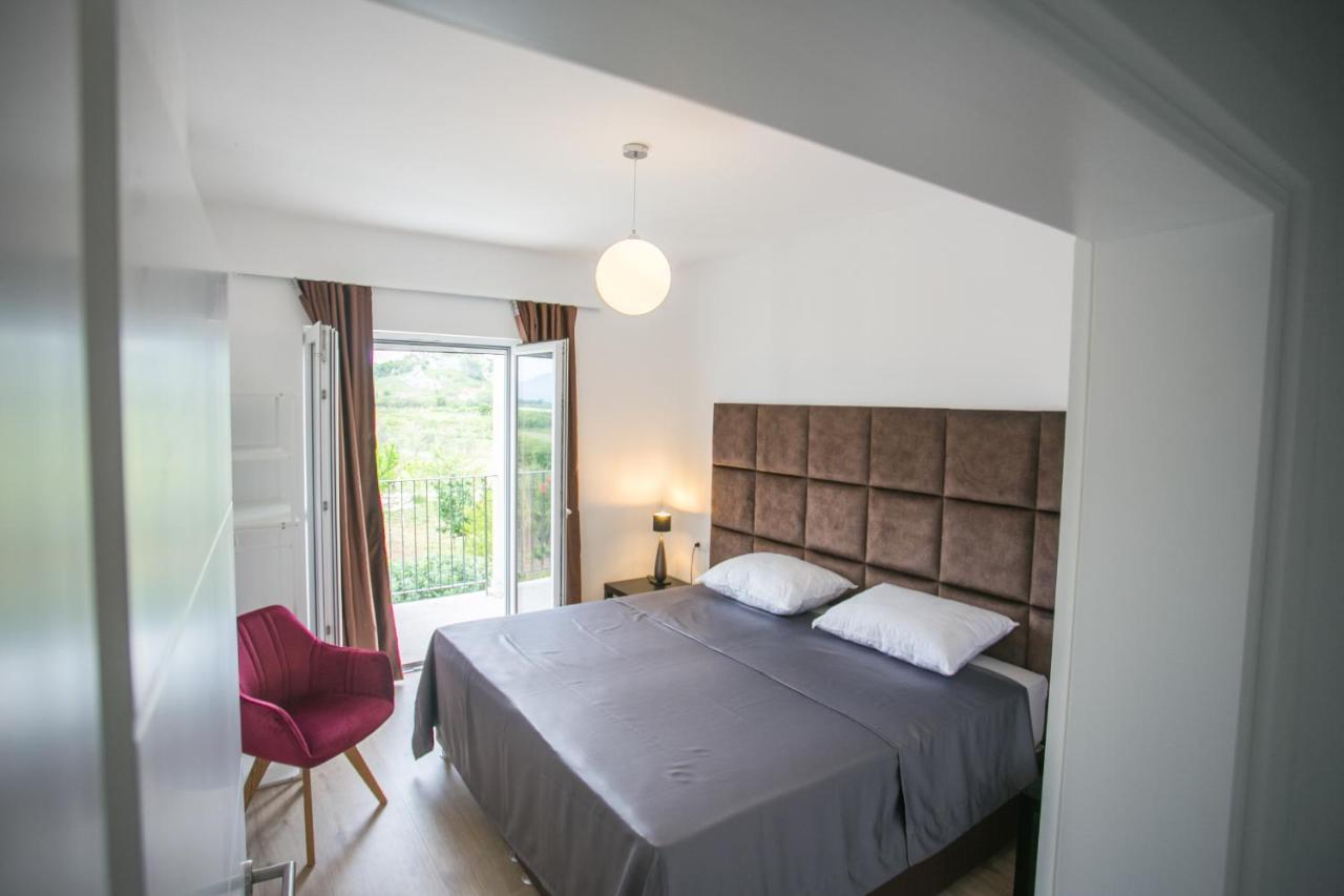 Kitehouse Usce Aparthotel Komin  Kültér fotó